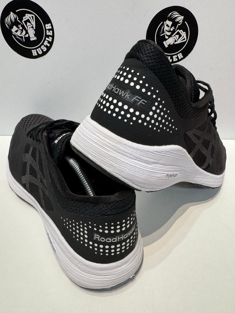 Маратонки ASICS .Номер 45