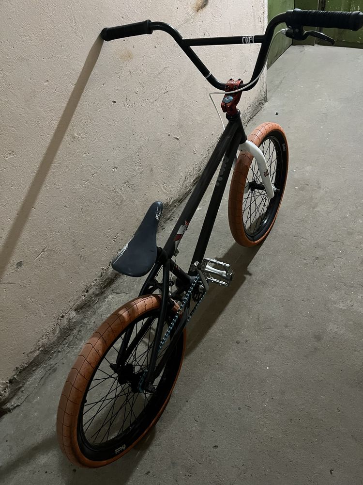 Колело BMX.     .