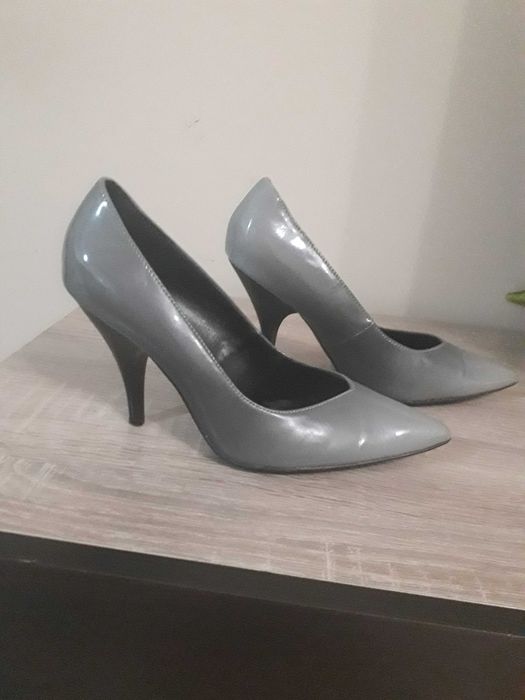 Дамски обувки на ток