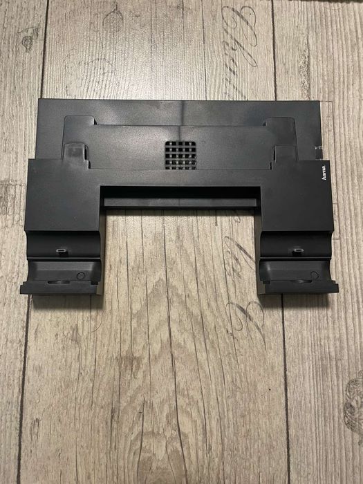 Конзола Xbox One S 1 TB +слушалки Logitech,зарядна станция и контролер