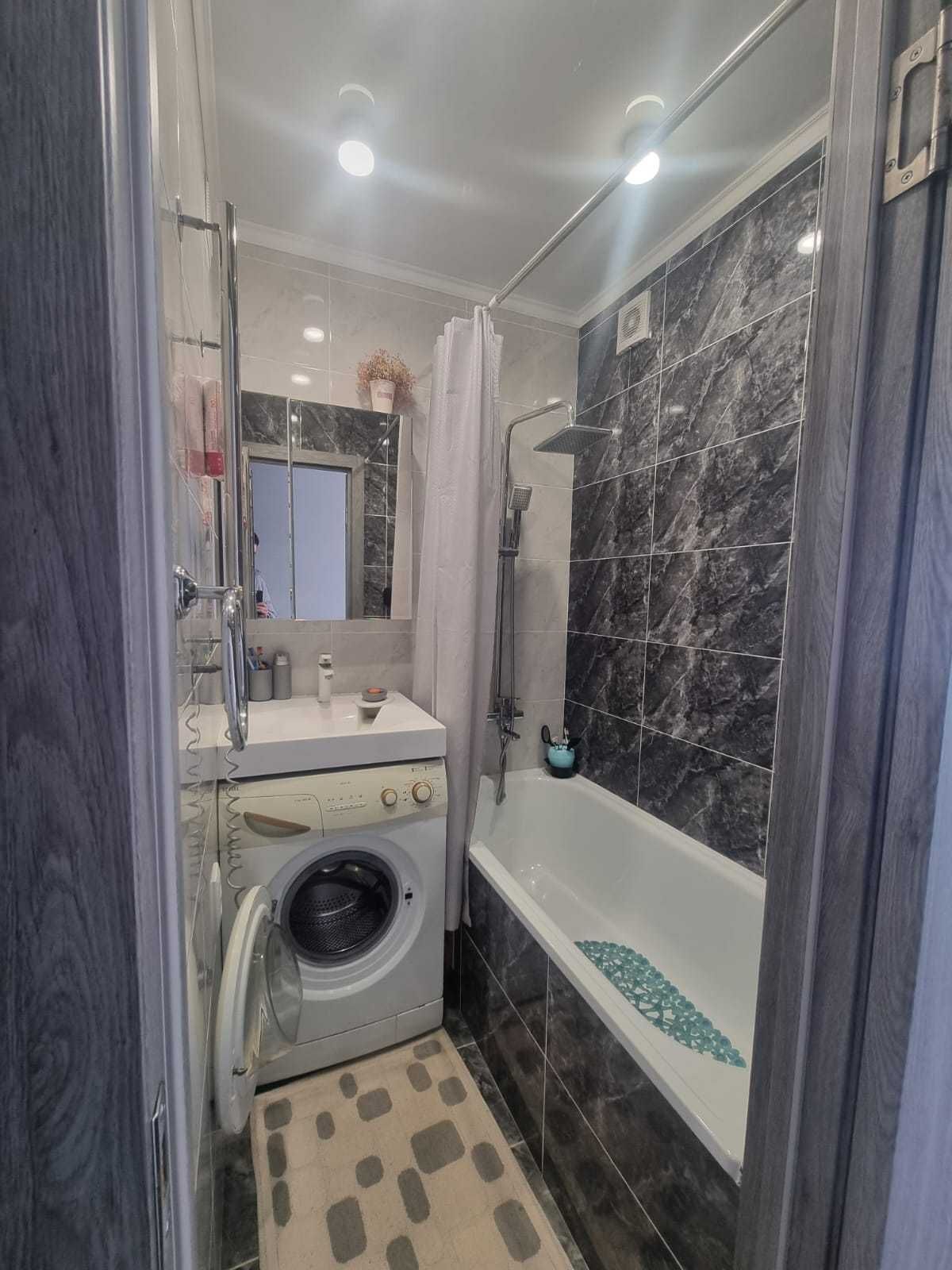 Продам 3 комнатную квартиру. Центр. Торг