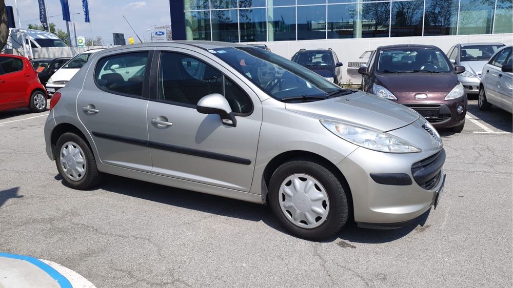 Peugeot 207, an 2009 – 75 CP – Întreținut, pregătit de drum!