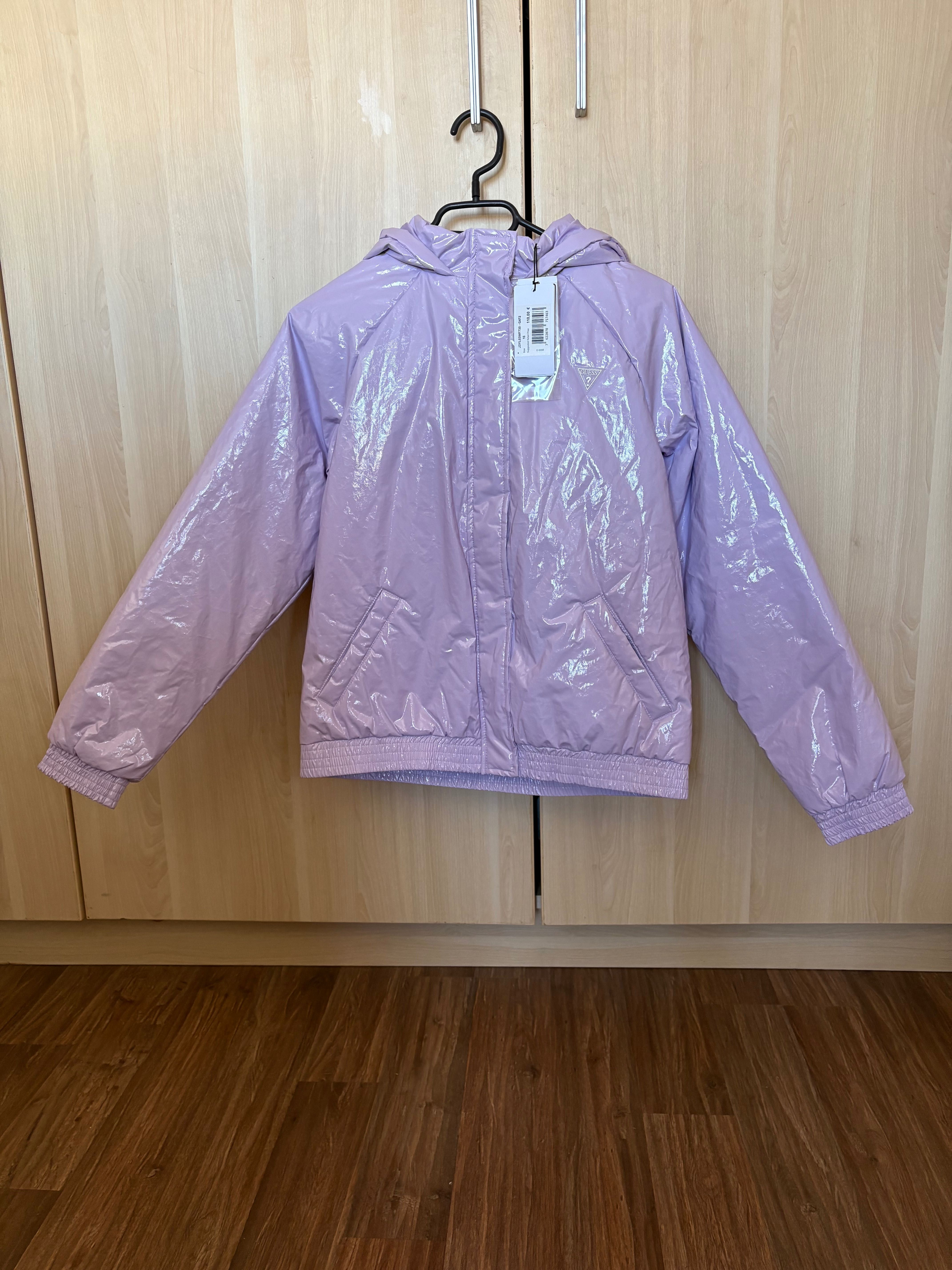 Ново дамско преходно яке на Guess