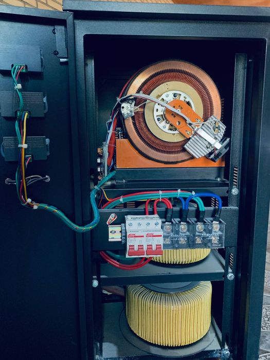 EPA EES-20KVA (110–250V) — Автоматический стабилизатор напряжения