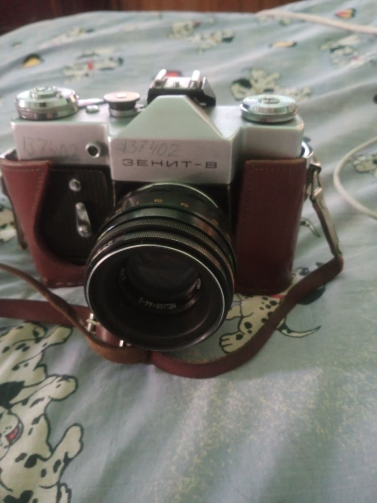Продам советские фотоаппарат зенит