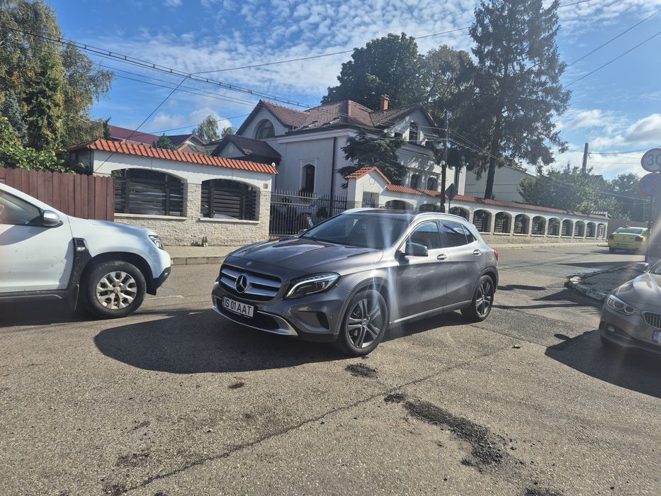Mercedes-Benz GLA 180