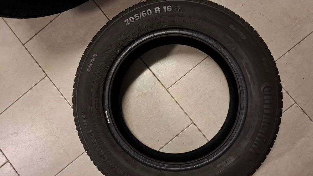 Зимни гуми Continental 205/60/16 5бр.
