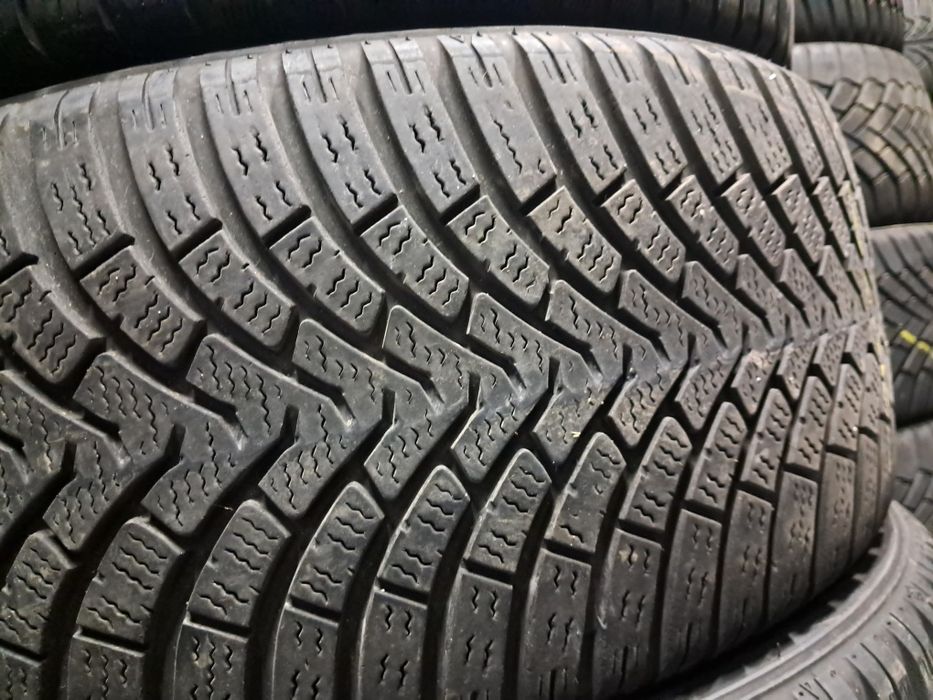 Anvelope second iarna 215 45 R16 Falken