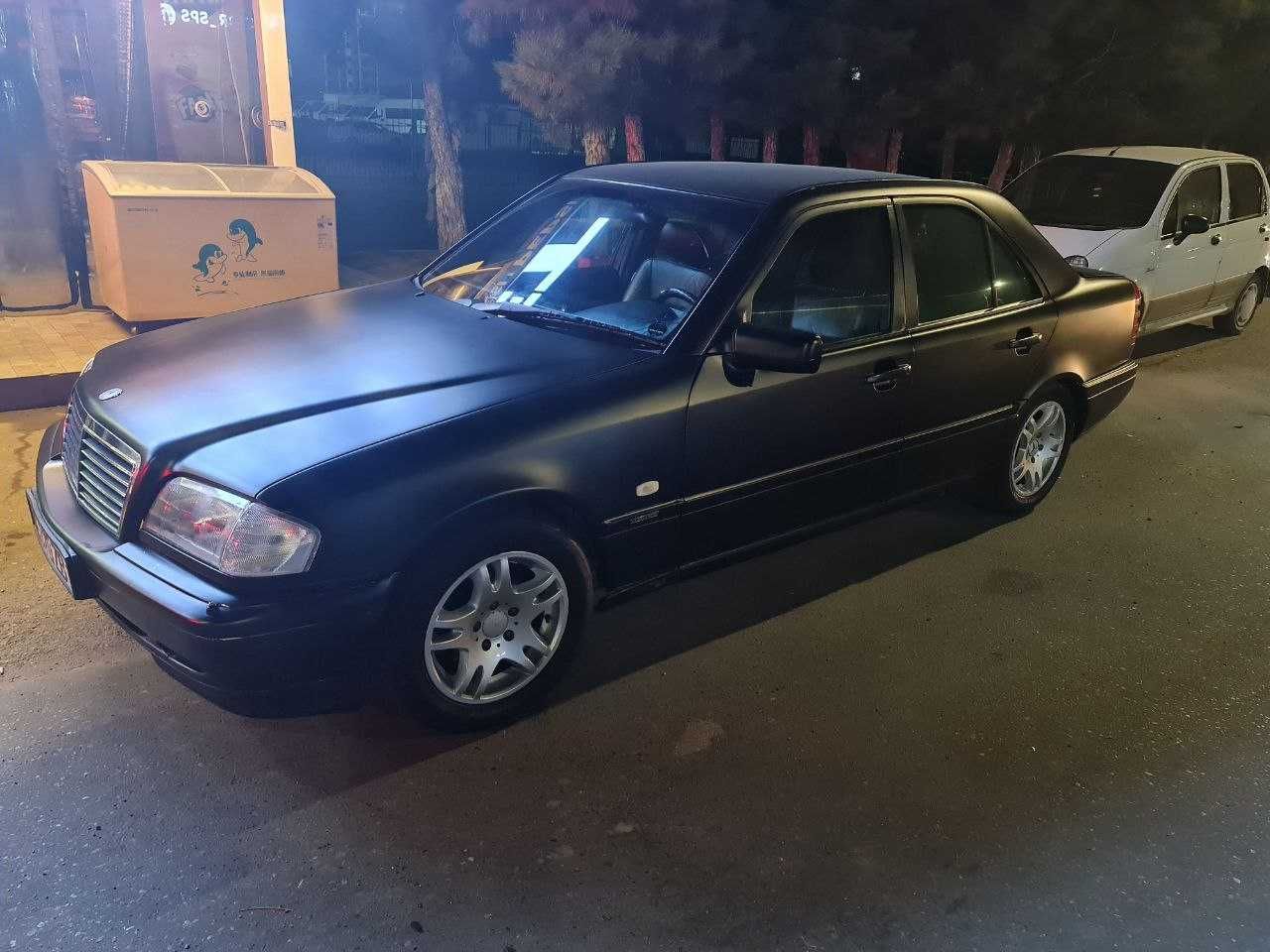 Mercedes w202 Sotiladi srochniy Qora matoviy