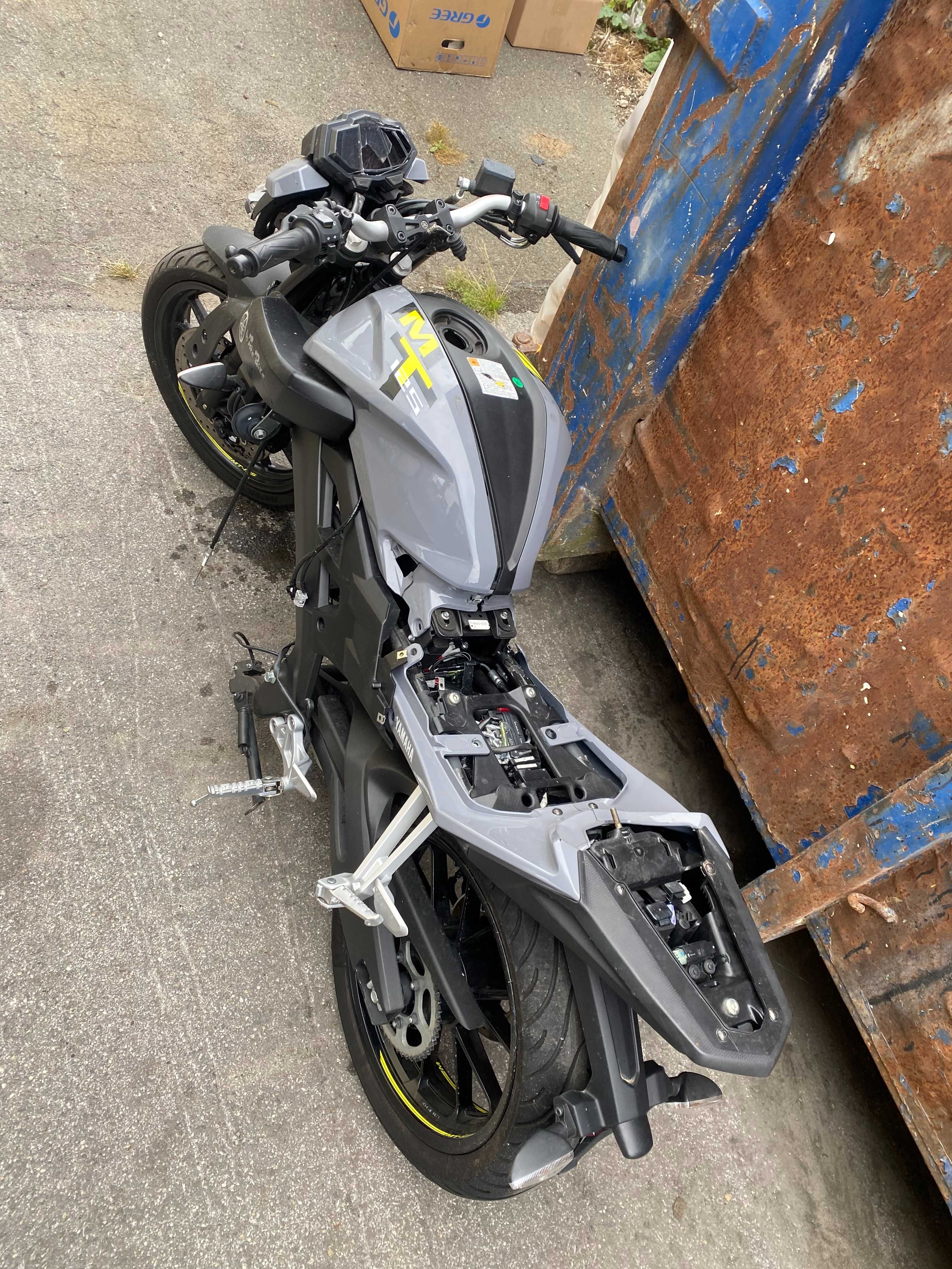 YAMAHA MT 125 cc / ЯМАХА МТ 125 кубика НА ЧАСТИ
