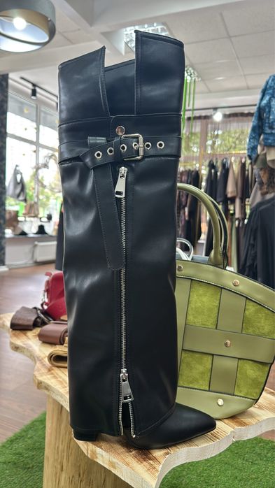 Cizme model deosebit