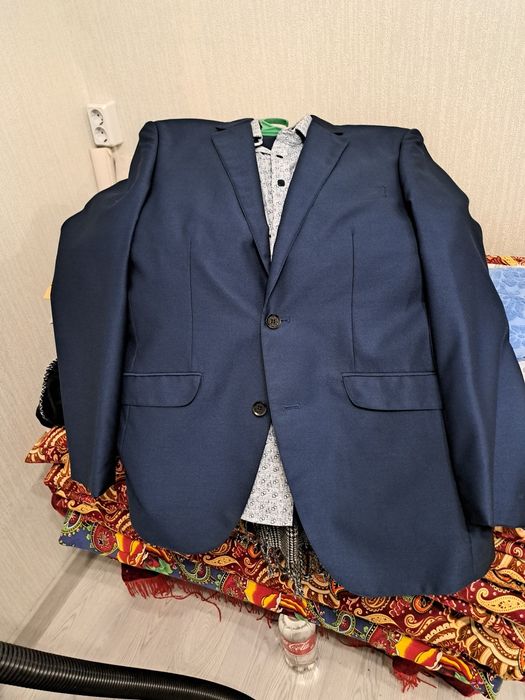 Продам костюм синий