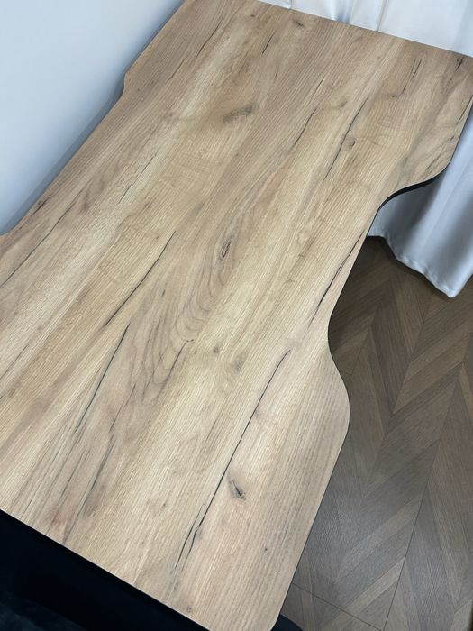 Рабочий компьютерный стол