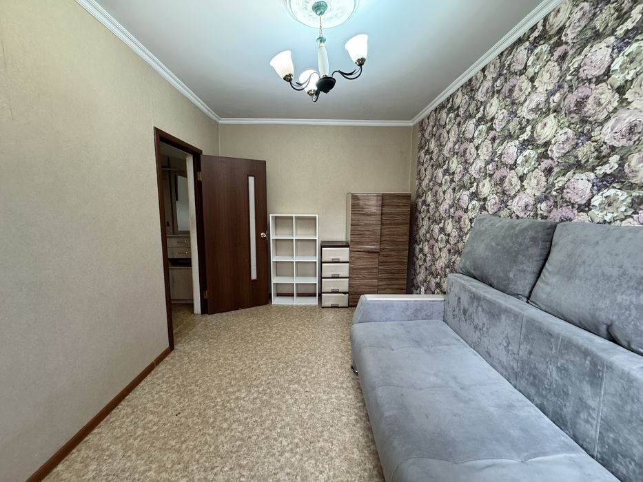 Продаётся улучшенная 2 комн. кв - мкр. Степной-4, дом 12