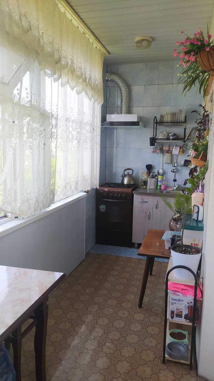 Продаю  квартиру срочно 2/4/4 куйлюк массив 2