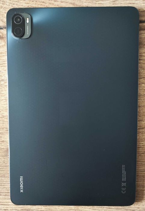 Продавам таблет XIAOMI Pad 5 11" inch 6 RAM 128 ROM