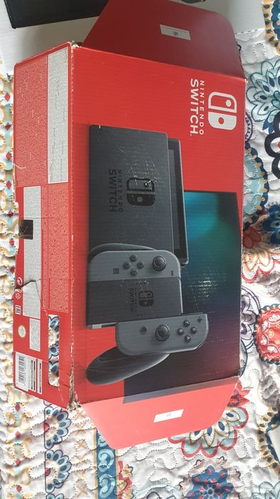 Consola Nintendo Switch v2 ca noua la cutie cu gamepad extra Fortnite