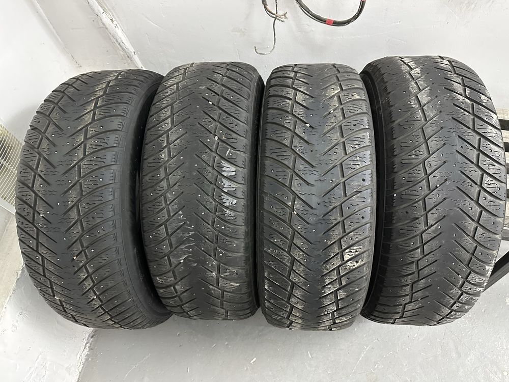 Продам Шины 265/65/17