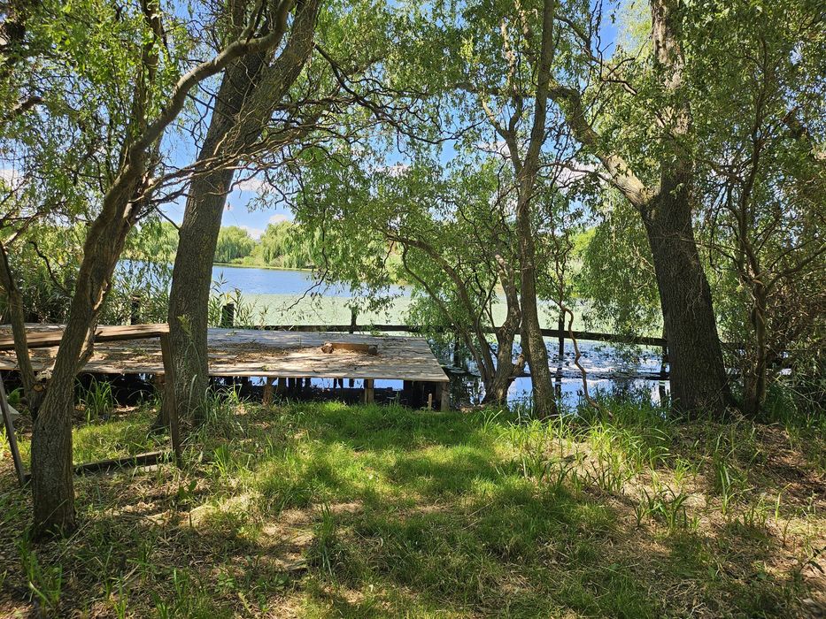 Casa cu teren - deschidere directa la lacul Corbeanca