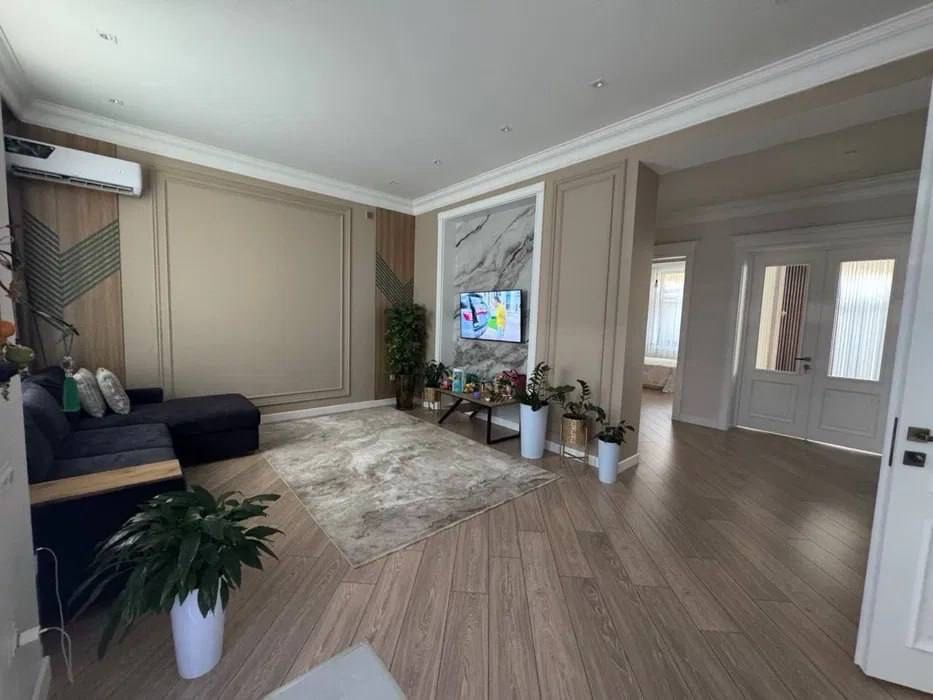 Srochna Uchaska sotiladi Yunusobod 8 kv