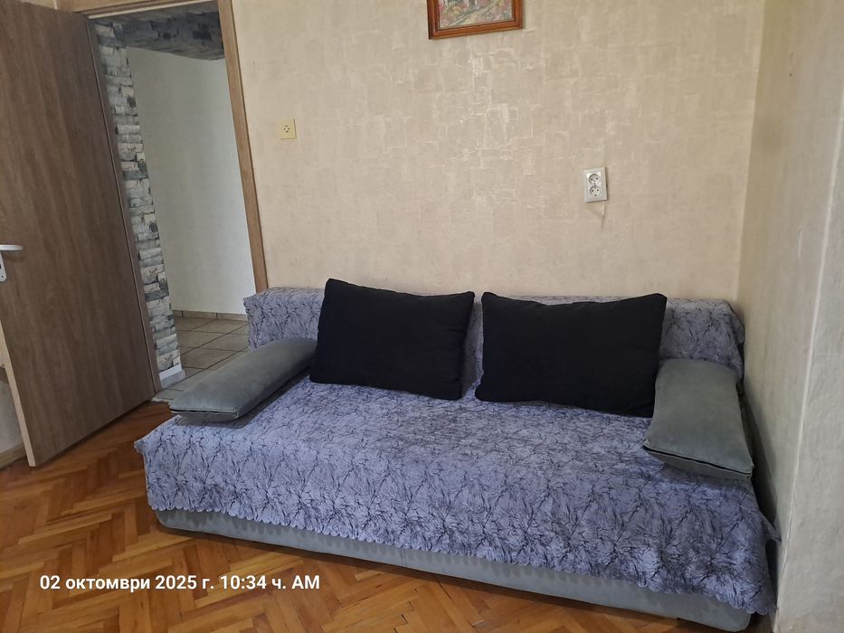 Разтегателен диван сив