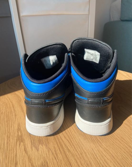 Air Jordan 1 Mid