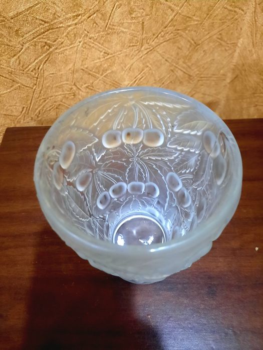 Миниатюрная вазочка " Cherrry" от Barolak,  Чехославакия, автор Josef