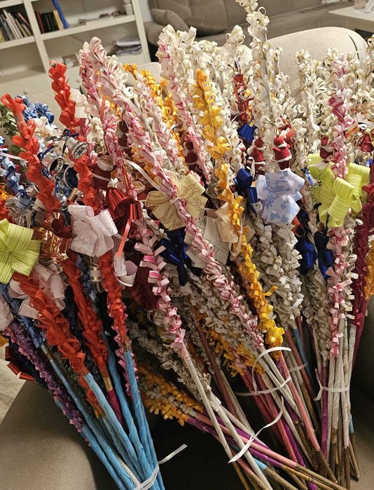 Vând en-gros bețe de Moș Nicolae – lucrate manual