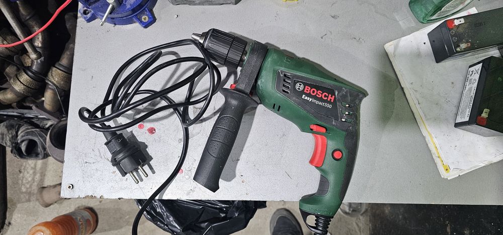 На 1 ползване - Ударна бормашина Bosch