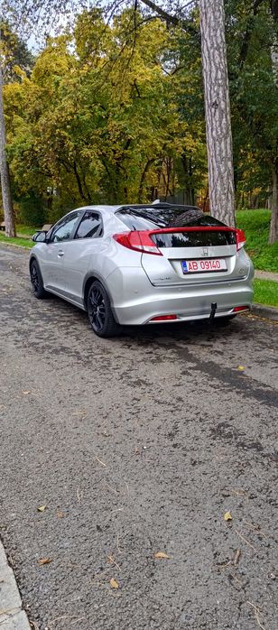 Honda Civic 1.8 i-Vtec 140 cp