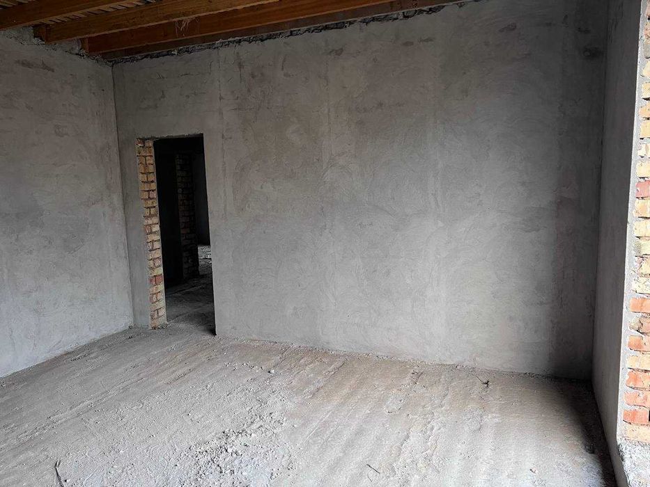 Продам участок 2- соток с новым домом, коробка