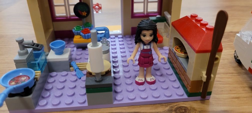 LEGO Friends Pizzeria Heartlake