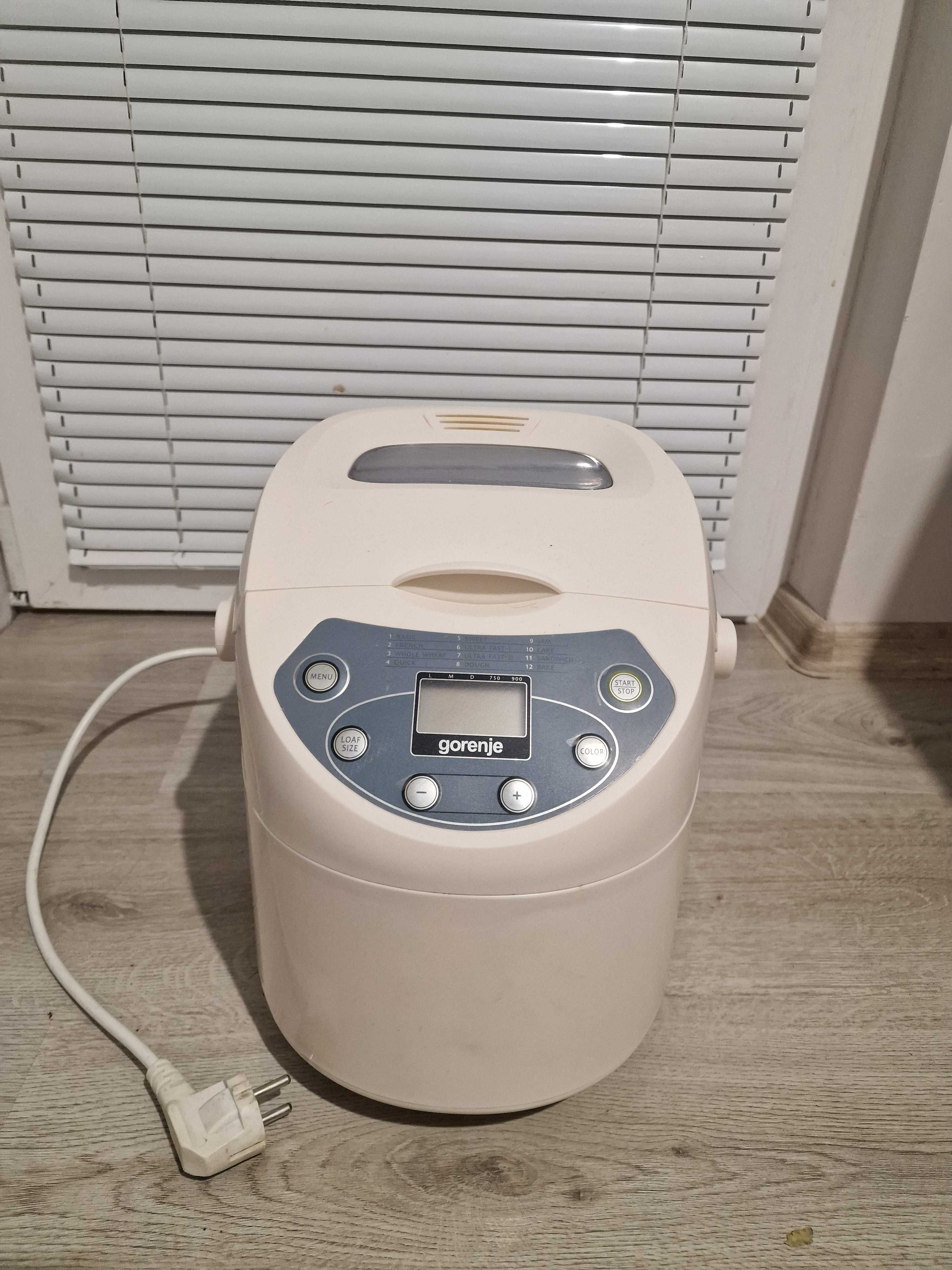 Хлебопекарна gorenje BM-900 W