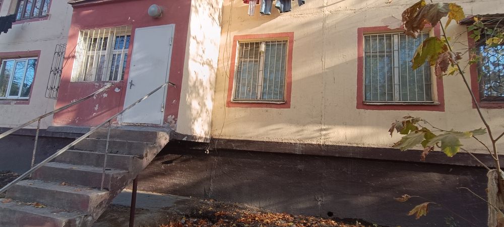 Срочно Сотилади Йул Буйида Чилонзор12 2/1/4 фасад 10метр