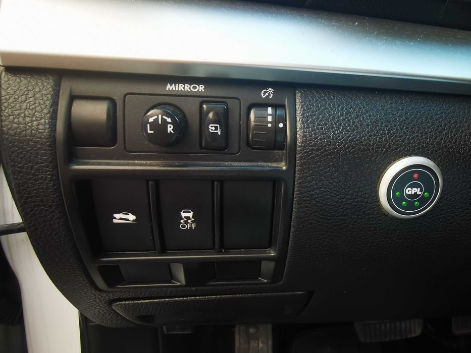 Subaru Outback 2014, 2.5 BiFuel 173к.с.