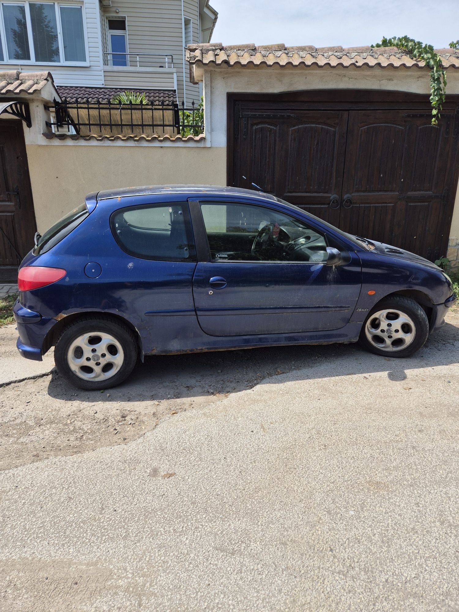 Продавам пежо 206