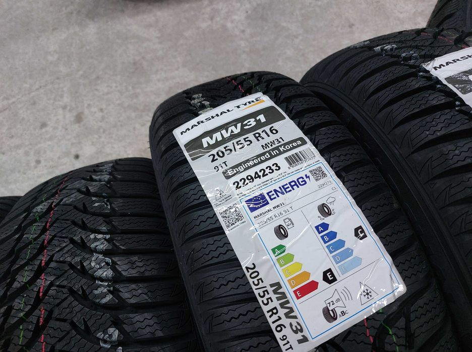 НОВИ зимни гуми MARSHAL 205/55/16 91T DOT 2724