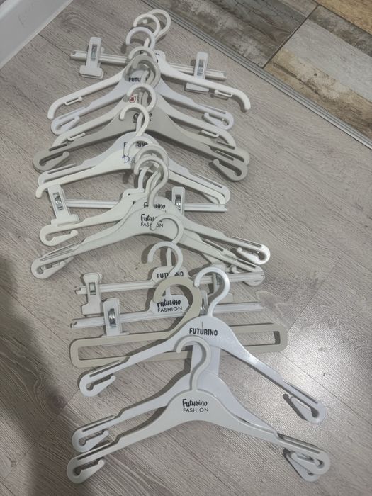 Вешалки детские 3+