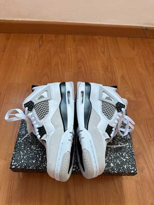 Jordan 4 Retro Military black EU40-44