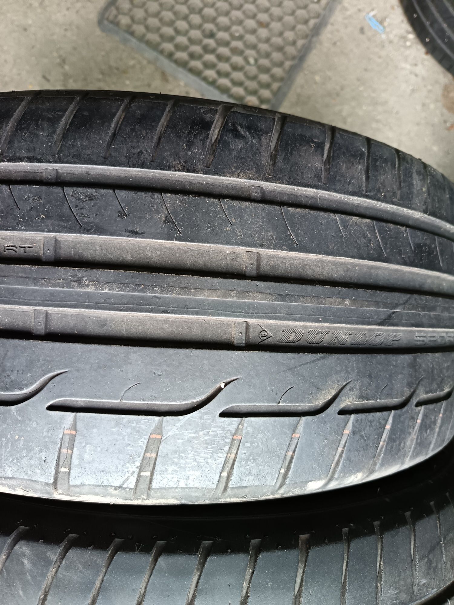 Anvelope vara 225 40 18 Dunlop. 2019 6.5mm