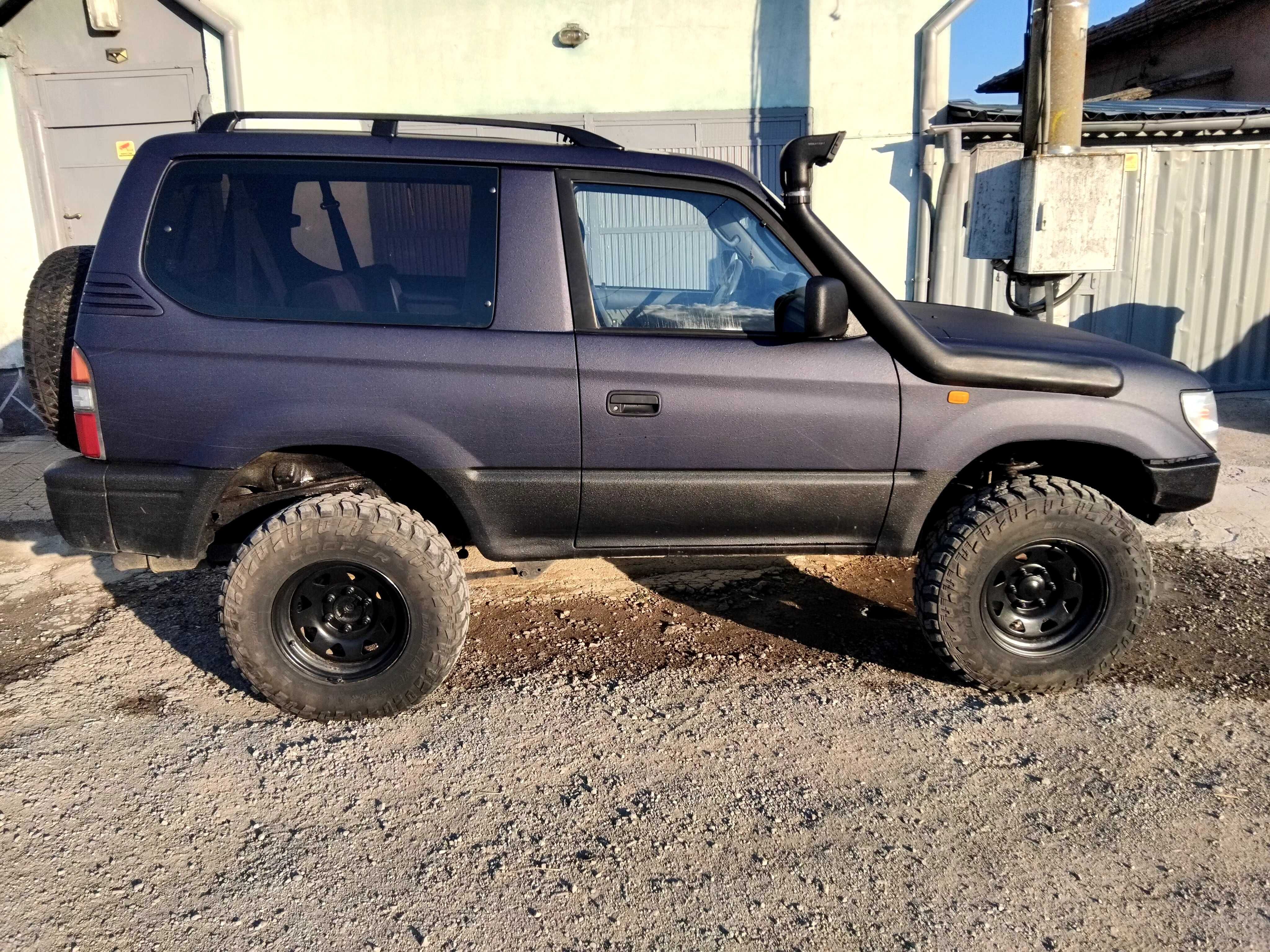 Toyota Land Cruiser 90