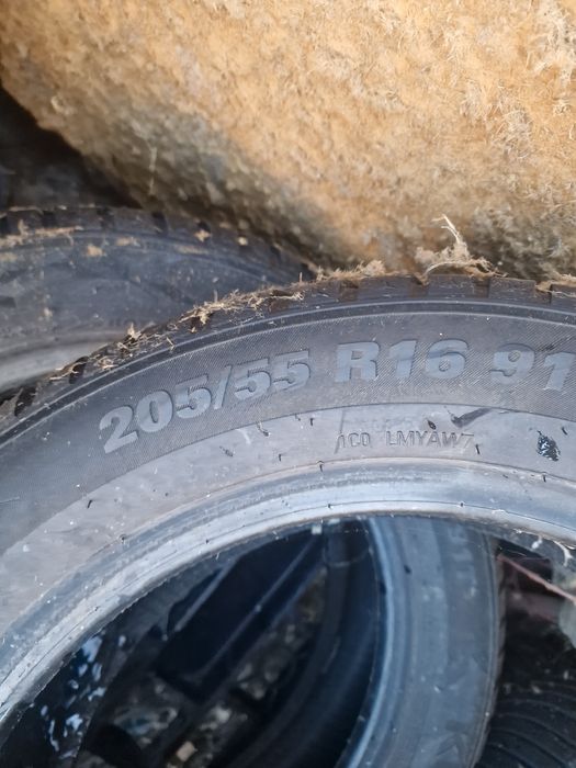 Vând cauciucuri diverse mărimi