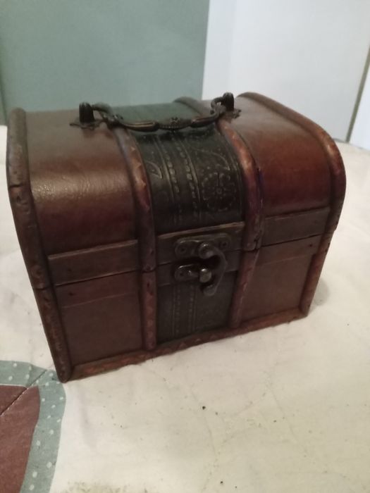 Кутия за бижута и аксесоари