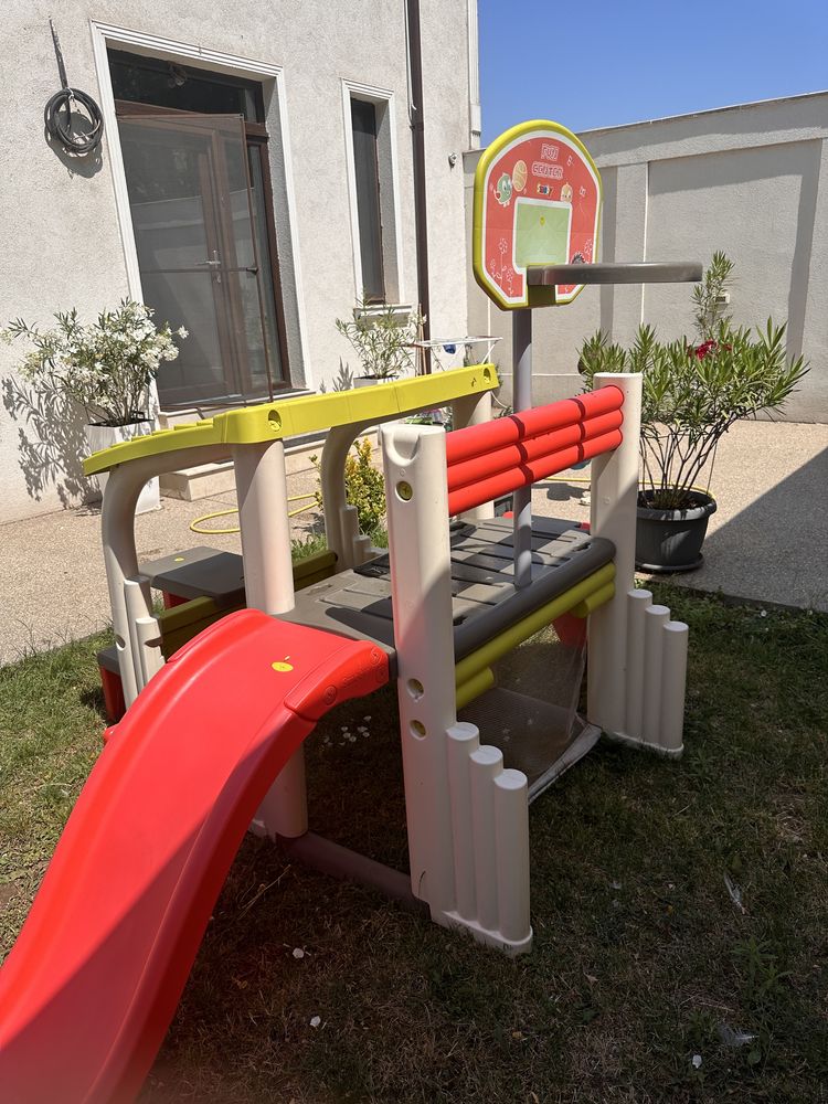 Centru de joacă de grădină Multisport Fun Center Smoby