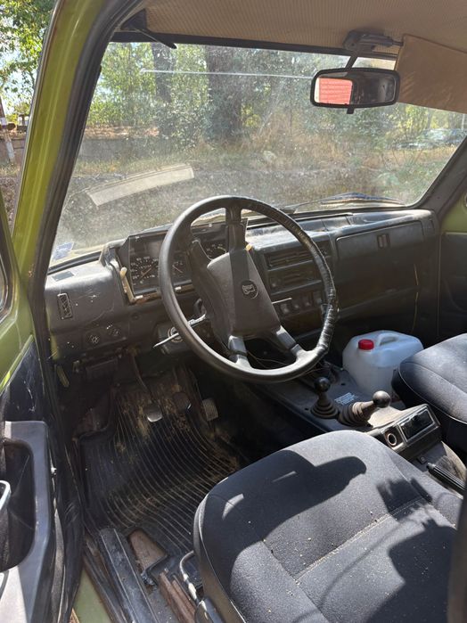 Автомобил Lada niva