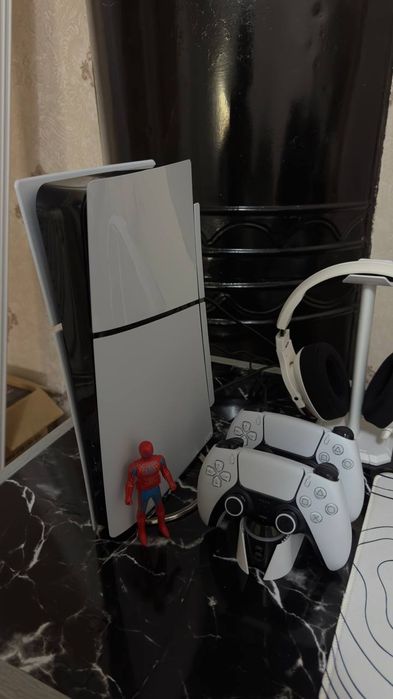 Playstation 5 slim 1tb PS5
