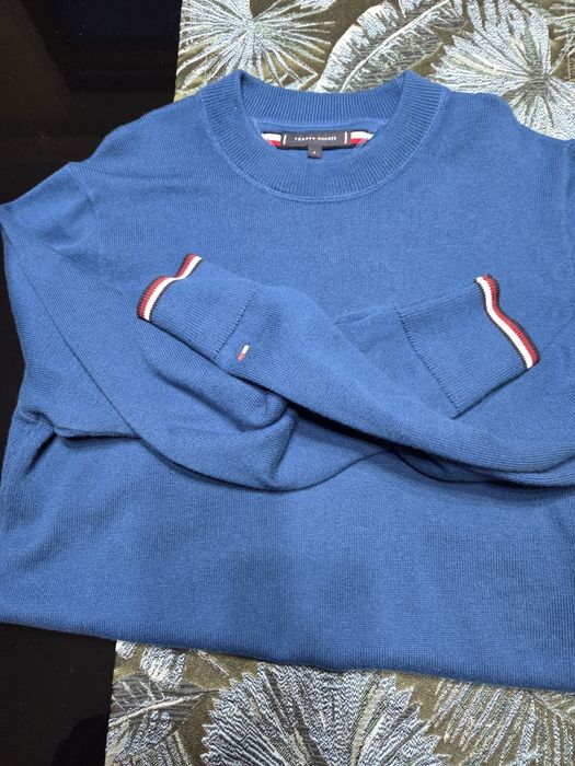 Pulover hilfiger,  mărimea S, preț 120 roni