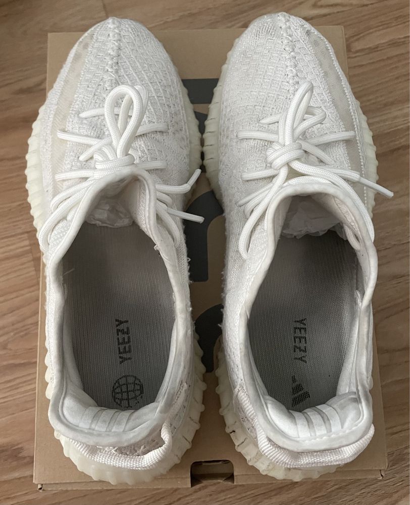 Yeezy Boost 350 v2 Bone