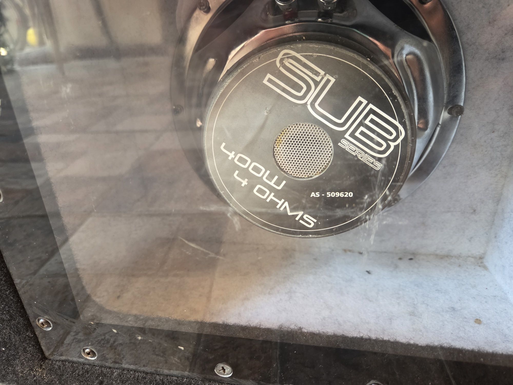 Vând subwoofer auto