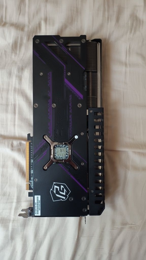Видеокарта  RX 7700XT 12GB Phantom Gaming OC Edition